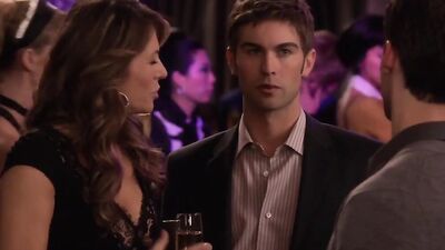 Elizabeth Hurley - Gossip Girl