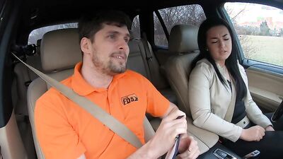 Bubble butt girl is being fucked by a lucky driving instructor