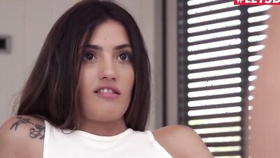 Carolina Abril and Penelope Cross are making out by the pool