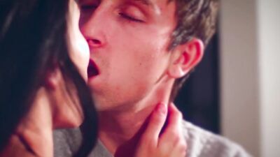 Lexi Dona is passionately kissing and fucking in this HC video