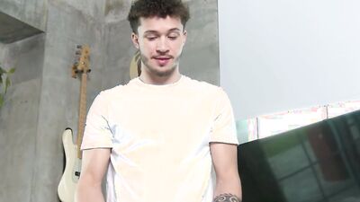 Busty natural babe Armani X kneels down for Apollo Banks
