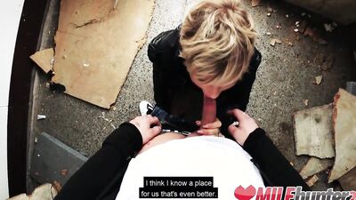 Guy uses MILF hunter app to find an attractive MILF
