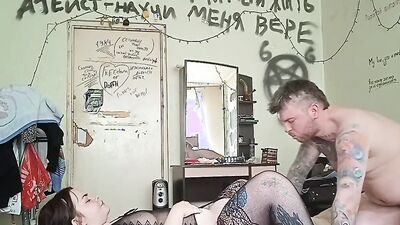 Fat girl is getting her puss destroyed by tattooed guy