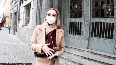 Cock hungry chick is craving for some action with a stranger