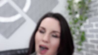 Naughty babe Amanda is playing with her puss in this solo performance