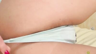 Cute amateur doll is rubbing and drilling her puss with a dildo