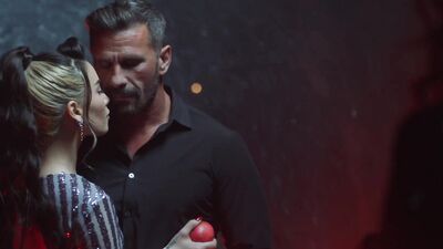 Two lovely babes are sharing dude's cock out in the open