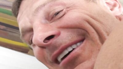 Kaiya Lynn sucks dude's hard pecker and wraps her cherry around it