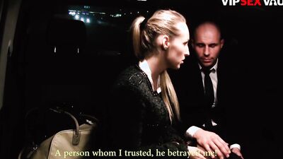 Jenny Simons gets fucked on the backseat by a perverted driver