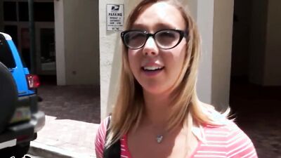 Nerdy babe is sucking and riding stranger's dong on a back seat