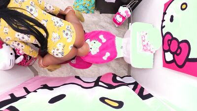 Round ass ebony babe Msnovember is getting shagged b her boyfriend
