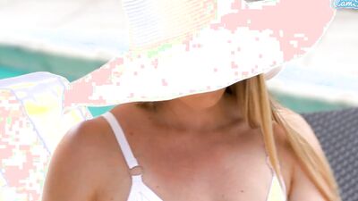 Slutty blonde babe is sucking stranger's BBC and gets shagged