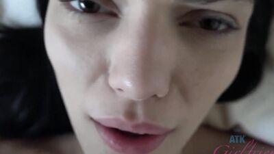 Sadie Blake wraps her cunt around dick in this homemade POV