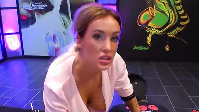 Busty Daisy Lee wraps her juicy cunt around dude's sausage