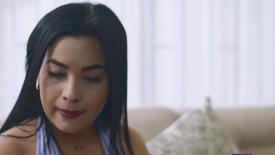 Seduciendo a sirvienta latina de tetas grandes (FINAL ÉPICO) ​