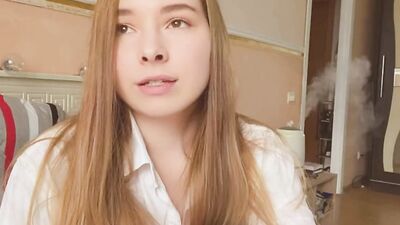 Beautiful girl's pussy throbs and cums