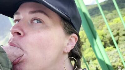 Risky tourist cumshot