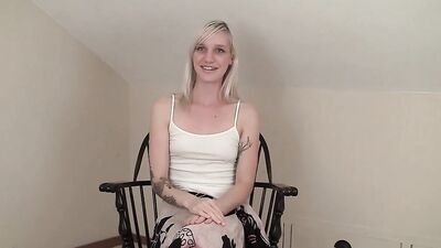 Yanks Blondie Ari Interview And Masturbates