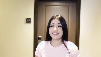 Alice Thunder - Curvy Beauty