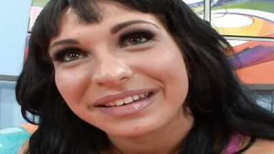 brunette foot bitch enjoy sex