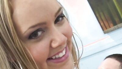 Amber Peach Has a Big Old Ass That’s About To Be Breached