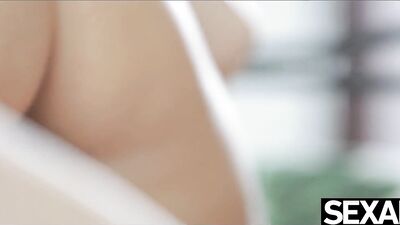 Pretty girls have uninhibited Sapphic sex on vacation together