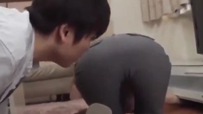 Japanese Mom no Pants Game