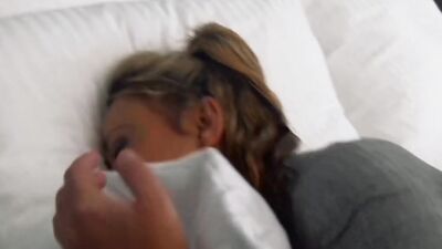 A sexy German babe pleasing a long rod in the morning