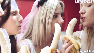 Florane Russell & Lexi Dona End Up Licking & Fingering After Girls Party - A GIRL KNOWS