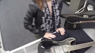Good looking gal has steamy fuck session in the pawnshop