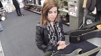 Good looking gal has steamy fuck session in the pawnshop