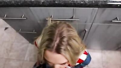 Sneaking Sex with My Stepdaughter