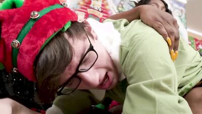 Round ass ebony babe with massive jugs fucks a nerdy elf