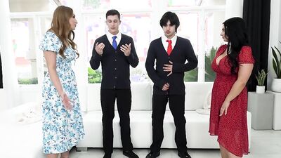 Stepmoms boost Parker and Elias' confidence