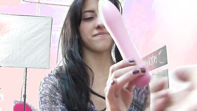 Latina amateur toys and blows on camera for the first time