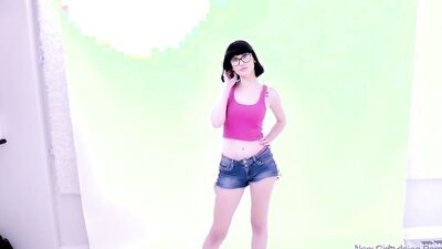 Girl with egyptian beauty gets her pussy all creamy