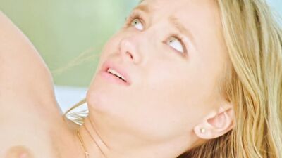 VIXEN Petite Lily is obsessed with seducing married men