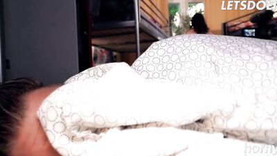 Young Model Gets Fucked By Roommate After Naked Vlog - HORNY HOSTEL