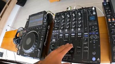 Seduced a DJ and he gives me a Special Class POV p1