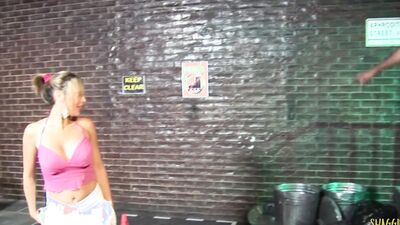 Rollerskating MILF has an accident that turns into hardcore sex