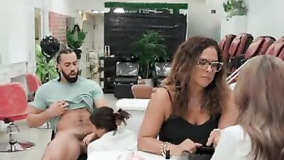 Sneaky Salon Dickdown