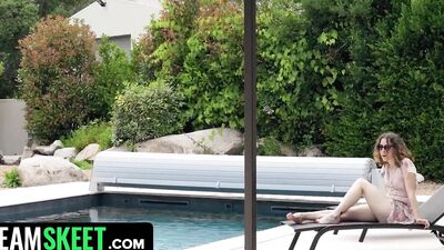 Tommy, A Foreign Vlogger Traveling Through The World, Comes Across A Young And Gorgeous Woman