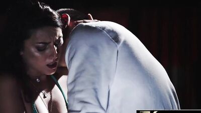 5KPORN Katy Rose Slips Out Of Her Bikini to Fuck Poolside