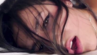 Colombian Amateur Ley Didi Eats His Cum - MAMACITAZ
