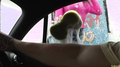 Car wash babe cleans a dick with her mouth and pussy