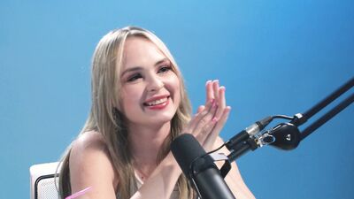 UP CLOSE - How Women Orgasm With Splendid Blonde Lilly Bell! INTENSE HITACHI ORGASM! FULL SCENE