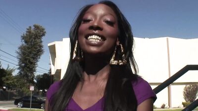 Sean Proves Ebony Babe Taylor Wrong About White Guys