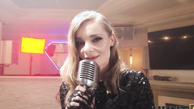 HUNT4K. Mary Jane's Last Song