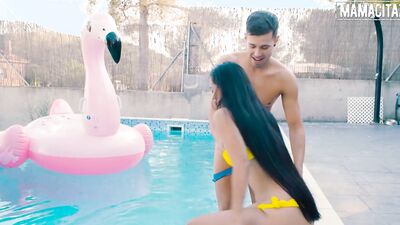 Colombian Babe Andreina De Luxe Fucked By The Pool By Rich Guy - MAMACITAZ