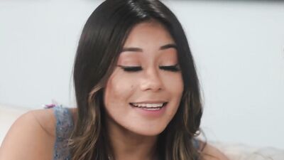 Asian Ameena Green And Xxlayna Marie Seduce Straight Girl